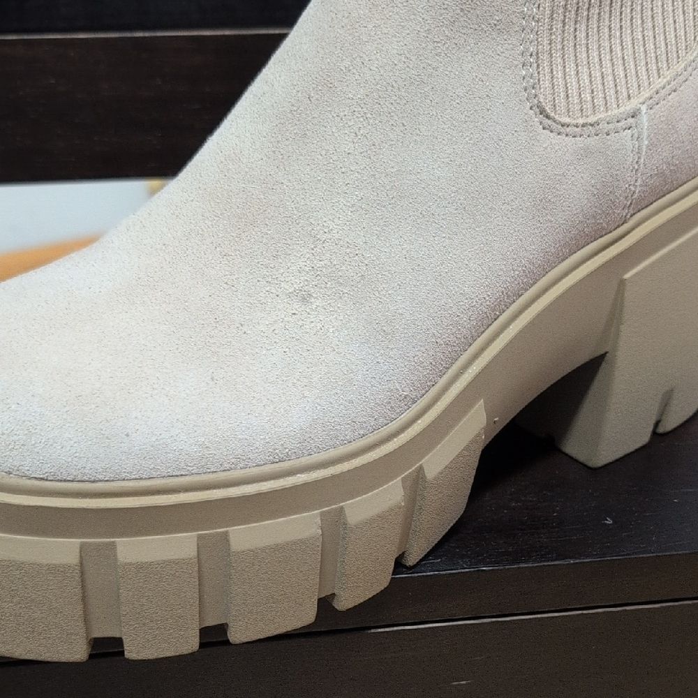 Steve Madden Liberti Suede Beige Platform Heeled Sock Boots Size 9M - Picture 7 of 8